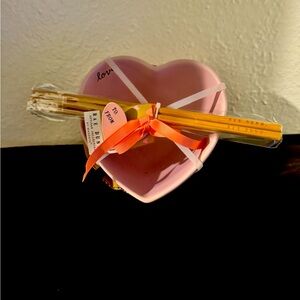 Rae Dunn “Love””Sweet “pink heart bowls & chopsticks set of 2 NWT